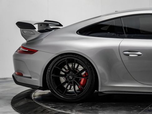 Used 2018 Porsche 911 GT3 w/ Sport Chrono Package image 18