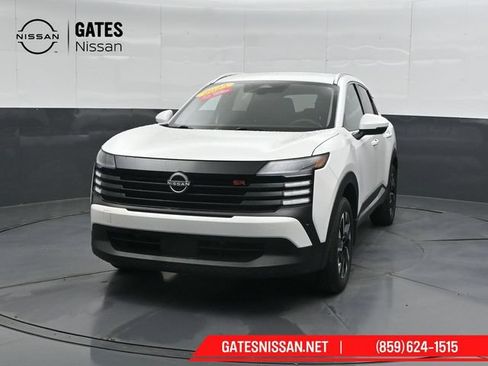 Certified 2025 Nissan Kicks SR AWD/4WD image 5