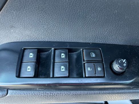 Used 2020 Toyota Camry SE image 17