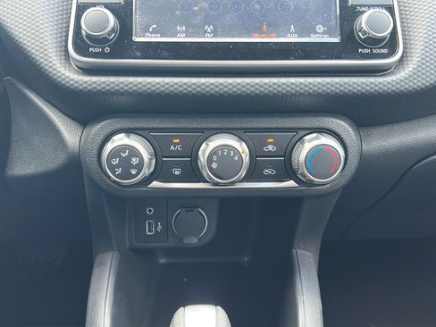 Certified 2025 Nissan Kicks Play S FWD image 22