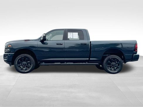 Used 2025 RAM 2500 Big Horn AWD/4WD image 4