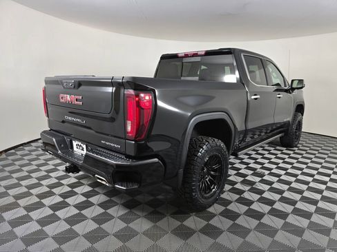 Used 2023 GMC Sierra 1500 Denali image 3