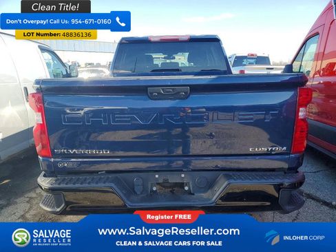 Used 2022 Chevrolet Silverado 2500 Custom w/ Custom Value Package image 8