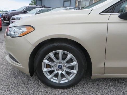 Used 2017 Ford Fusion S FWD image 40