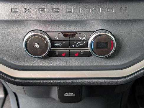 New 2027 Ford Expedition Platinum w/ Driver's Package RWD image 30