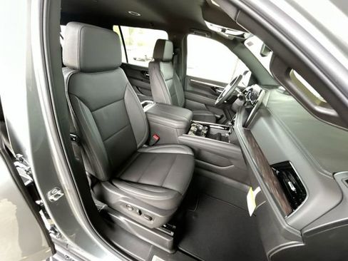 New 2026 Chevrolet Suburban LT w/ Comfort Package image 28