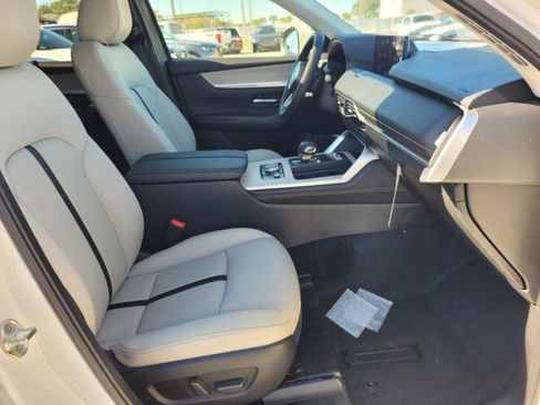 New 2026 MAZDA CX-90 3.3 Turbo w/ Preferred Package image 17