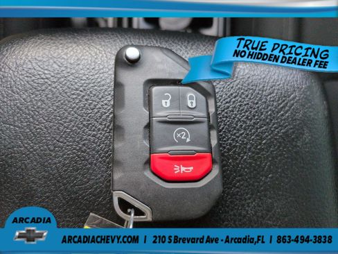 Used 2022 Jeep Gladiator Sport AWD/4WD image 26