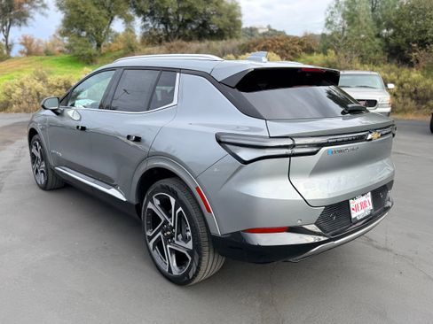 New 2026 Chevrolet Equinox EV LT image 6