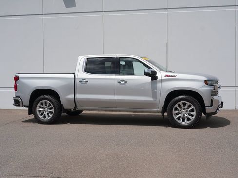 Used 2019 Chevrolet Silverado 1500 LTZ w/ LTZ Premium Package AWD/4WD image 2