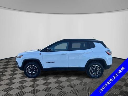 Used 2026 Jeep Compass Trailhawk w/ Sun, Sound & Navigation Group image 7