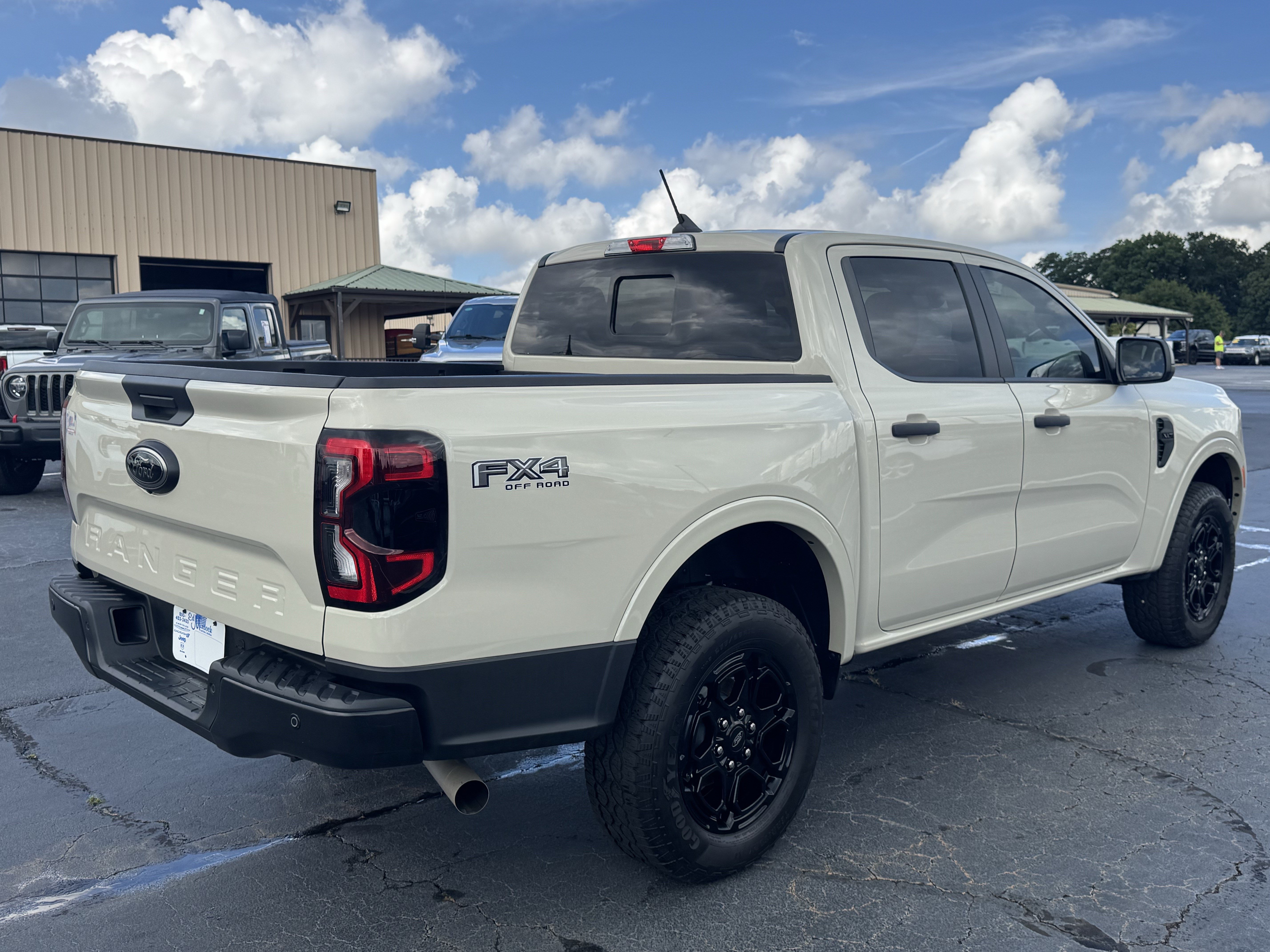Used 2025 Ford Ranger XLT w/ Equipment Group 301A High AWD/4WD image 5