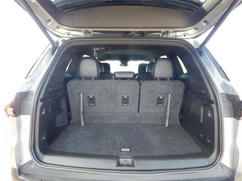 Used 2025 Buick Enclave Preferred image 5