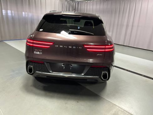 Used 2022 Genesis GV70 2.5T AWD/4WD image 6