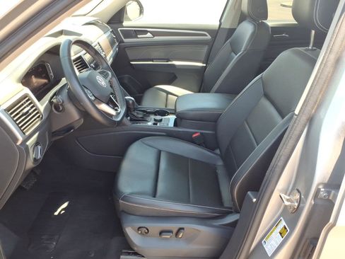 Certified 2023 Volkswagen Atlas SE w/ Panoramic Sunroof Package AWD/4WD image 20