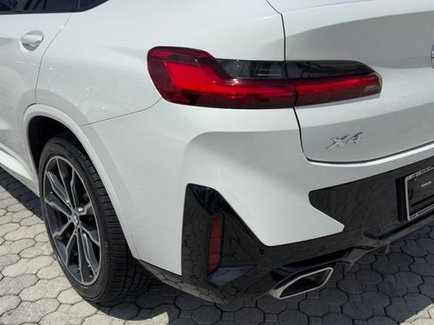 Used 2022 BMW X4 xDrive30i w/ M Sport Package 2 AWD/4WD image 16