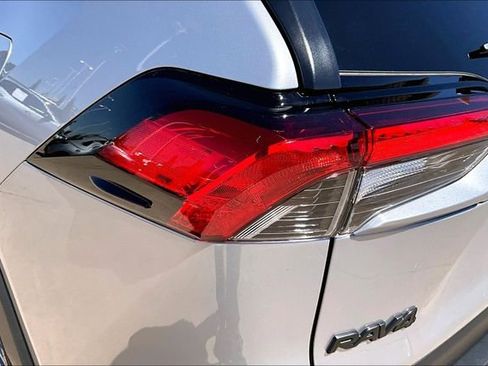 Used 2025 Toyota RAV4 XLE Premium FWD image 32