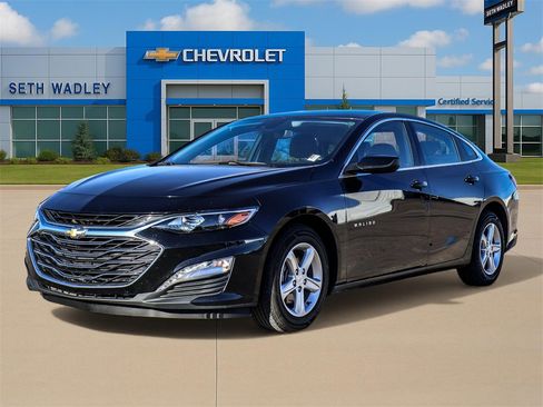 Used 2024 Chevrolet Malibu LT image 3