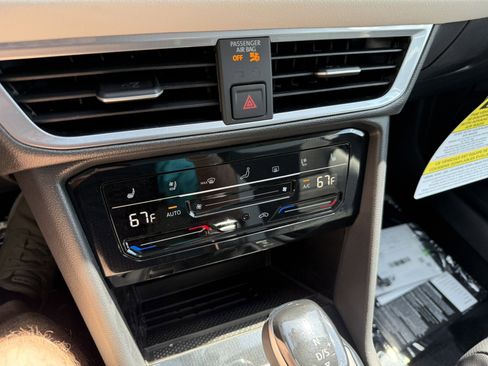 New 2026 Volkswagen Taos SEL AWD/4WD image 16