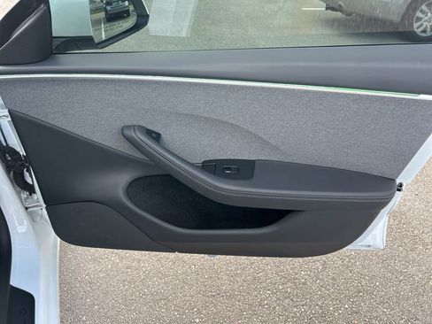 Used 2024 Tesla Model 3 Standard Range image 36