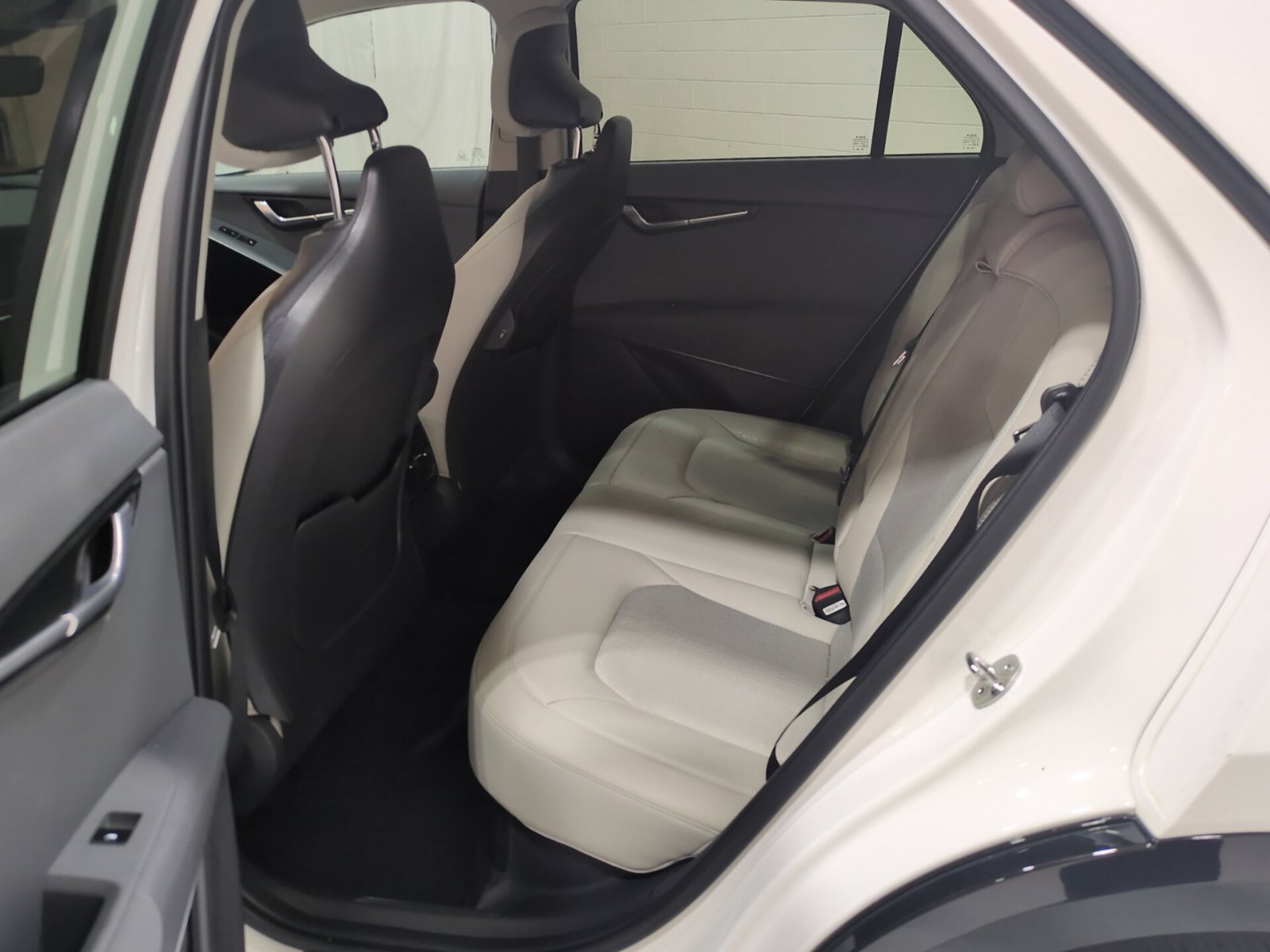 Certified 2024 Kia Niro EX Touring FWD image 13