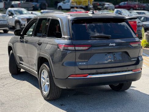 Used 2026 Jeep Grand Cherokee Laredo X AWD/4WD image 3