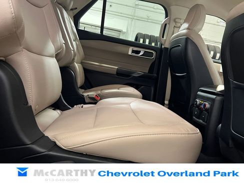 Used 2020 Ford Explorer XLT w/ Equipment Group 202A image 31