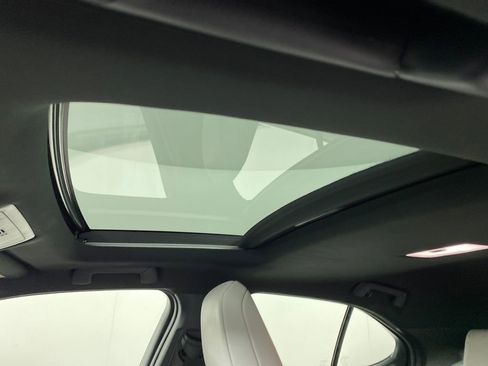 Used 2022 Lexus UX 250h w/ Premium Package image 10