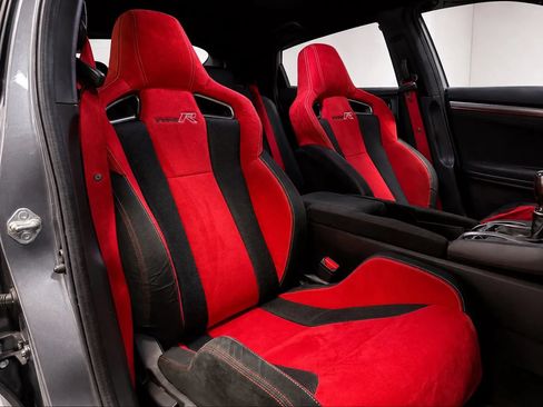 Used 2018 Honda Civic Type R image 24