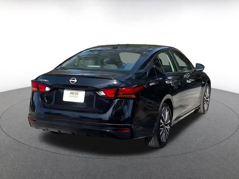 Used 2025 Nissan Altima 2.5 SV image 12