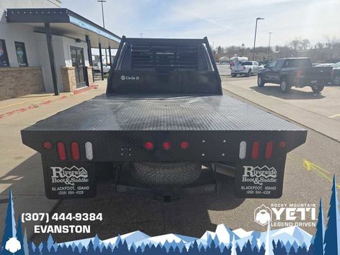 Used 2015 Ford F350 Lariat w/ Chrome Package image 4