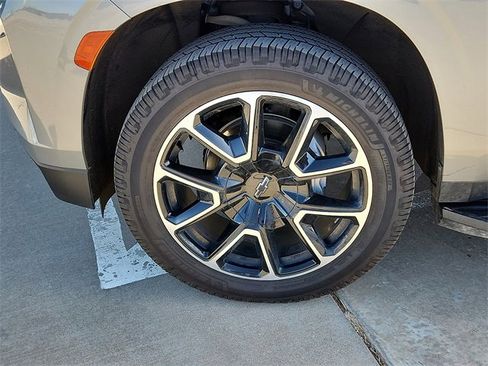 Used 2023 Chevrolet Tahoe RST w/ Luxury Package image 7