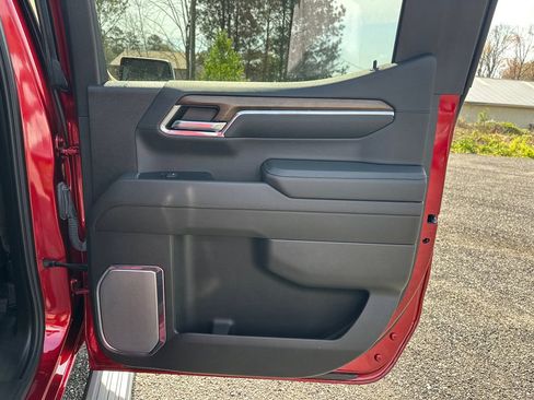 Used 2024 Chevrolet Silverado 1500 High Country image 17