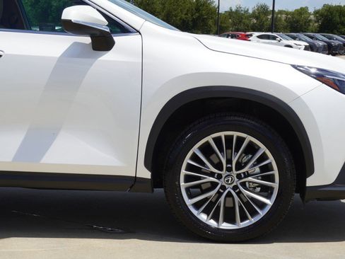 Certified 2025 Lexus NX 350 AWD w/ Premium Package image 9