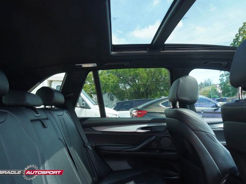 Used 2016 BMW X5 M image 40