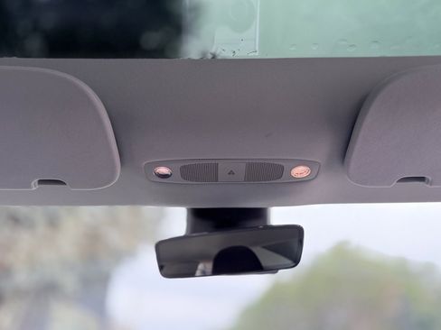 Used 2021 Tesla Model 3 Standard Range Plus image 48