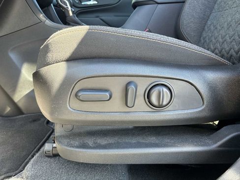 Used 2024 Chevrolet Equinox LT AWD/4WD image 13