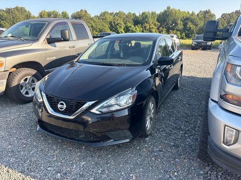 Used 2018 Nissan Sentra SV FWD image 1