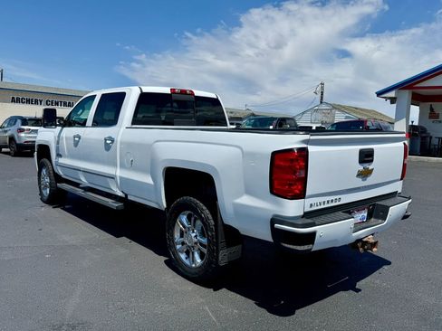 Used 2015 Chevrolet Silverado 2500 High Country w/ Duramax Plus Package AWD/4WD image 3