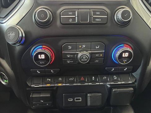 Used 2021 Chevrolet Silverado 1500 LT Trail Boss w/ Convenience Package II AWD/4WD image 14