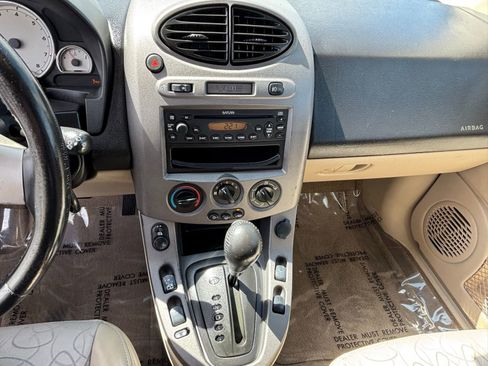 Used 2004 Saturn Vue AWD V6 image 17