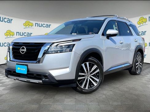 Used 2023 Nissan Pathfinder Platinum AWD/4WD image 3
