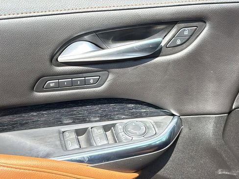 Used 2024 Cadillac XT4 Premium Luxury FWD image 13