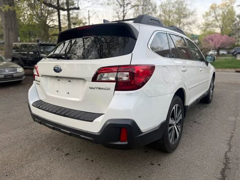 Used 2019 Subaru Outback 2.5i Limited image 4