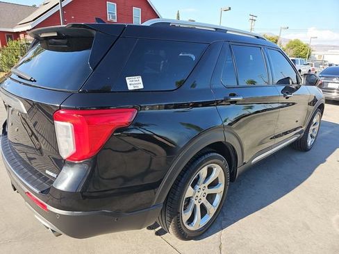Used 2020 Ford Explorer Platinum w/ Premium Technology Package AWD/4WD image 3
