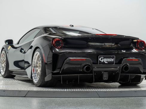 Used 2019 Ferrari 488 Pista Coupe RWD image 11
