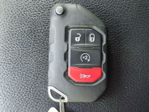 Used 2022 Jeep Wrangler Unlimited Sport w/ Sun And Sound Package AWD/4WD image 35