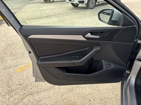 Used 2025 Volkswagen Jetta S FWD image 39