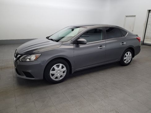 Used 2019 Nissan Sentra S FWD image 2