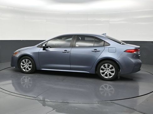 Used 2024 Toyota Corolla LE FWD image 2
